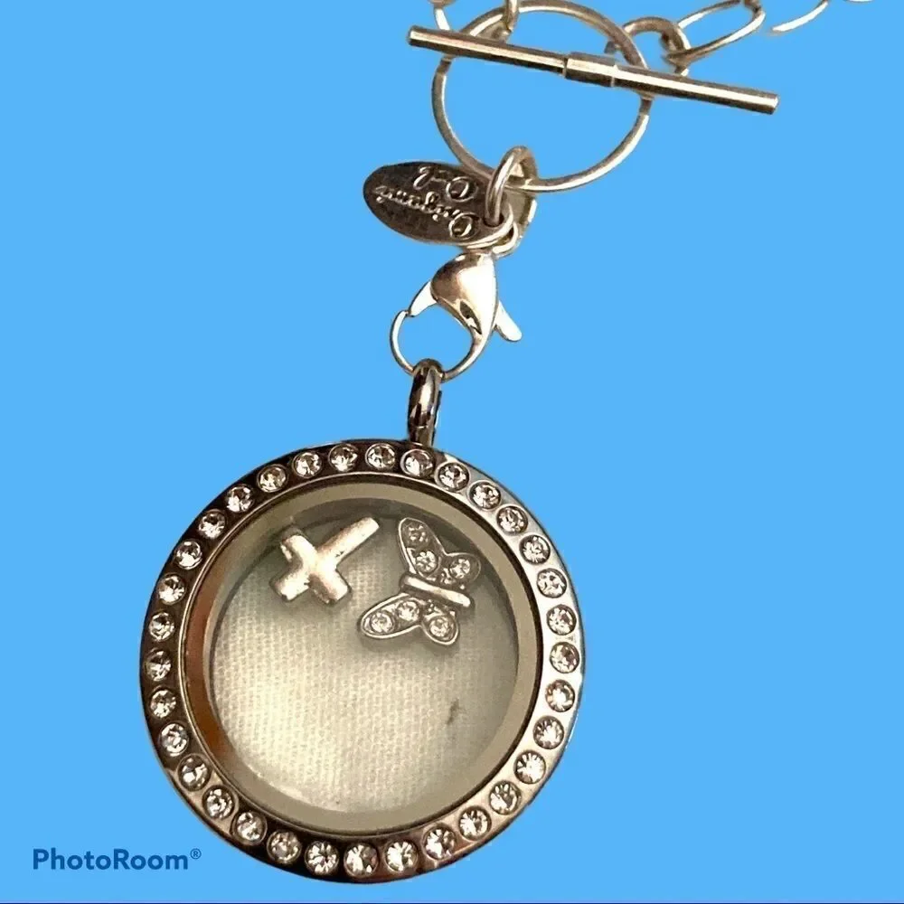 Origami owl necklace